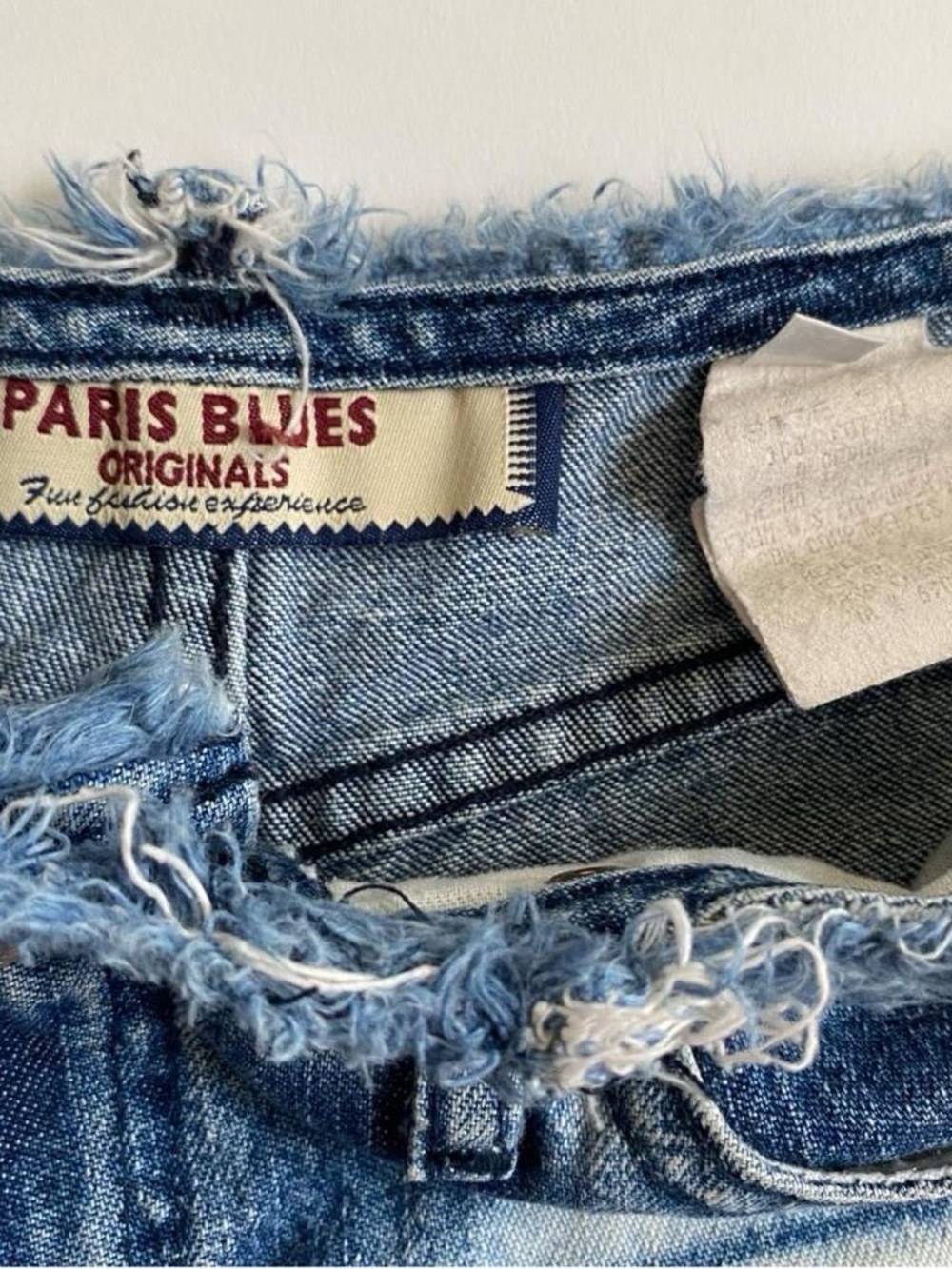 Vintage 90s Y2K frayed denim shorts - Picture 4 of 8